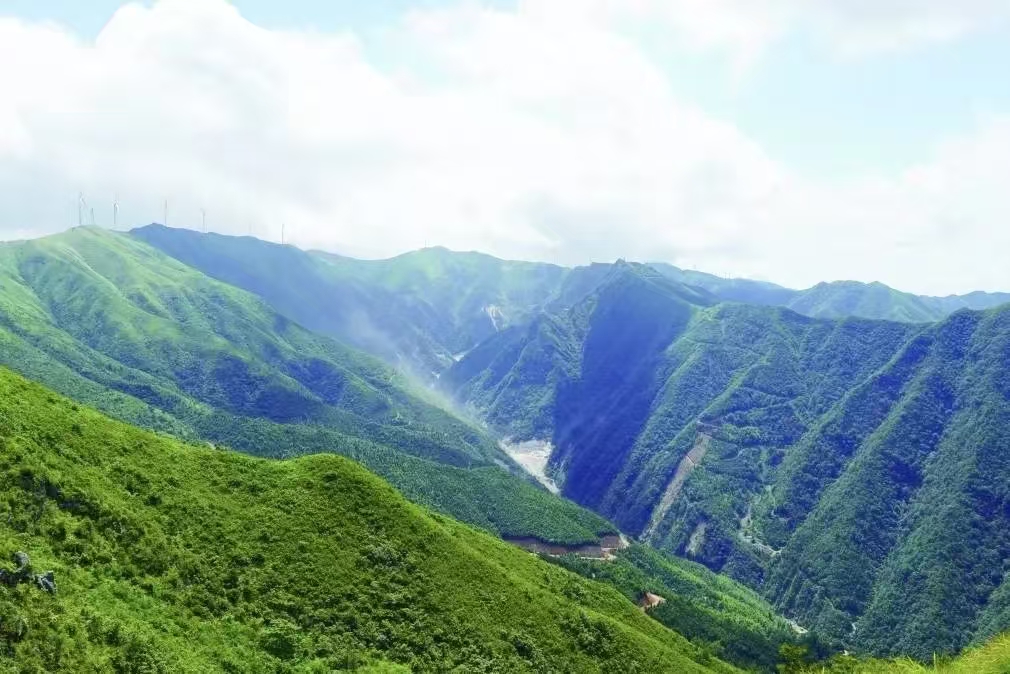 潮涌湘江 锂动未来——荣膺先进团队，，，，，，湖南918博天娱乐官网赫彰显锂电标杆力量